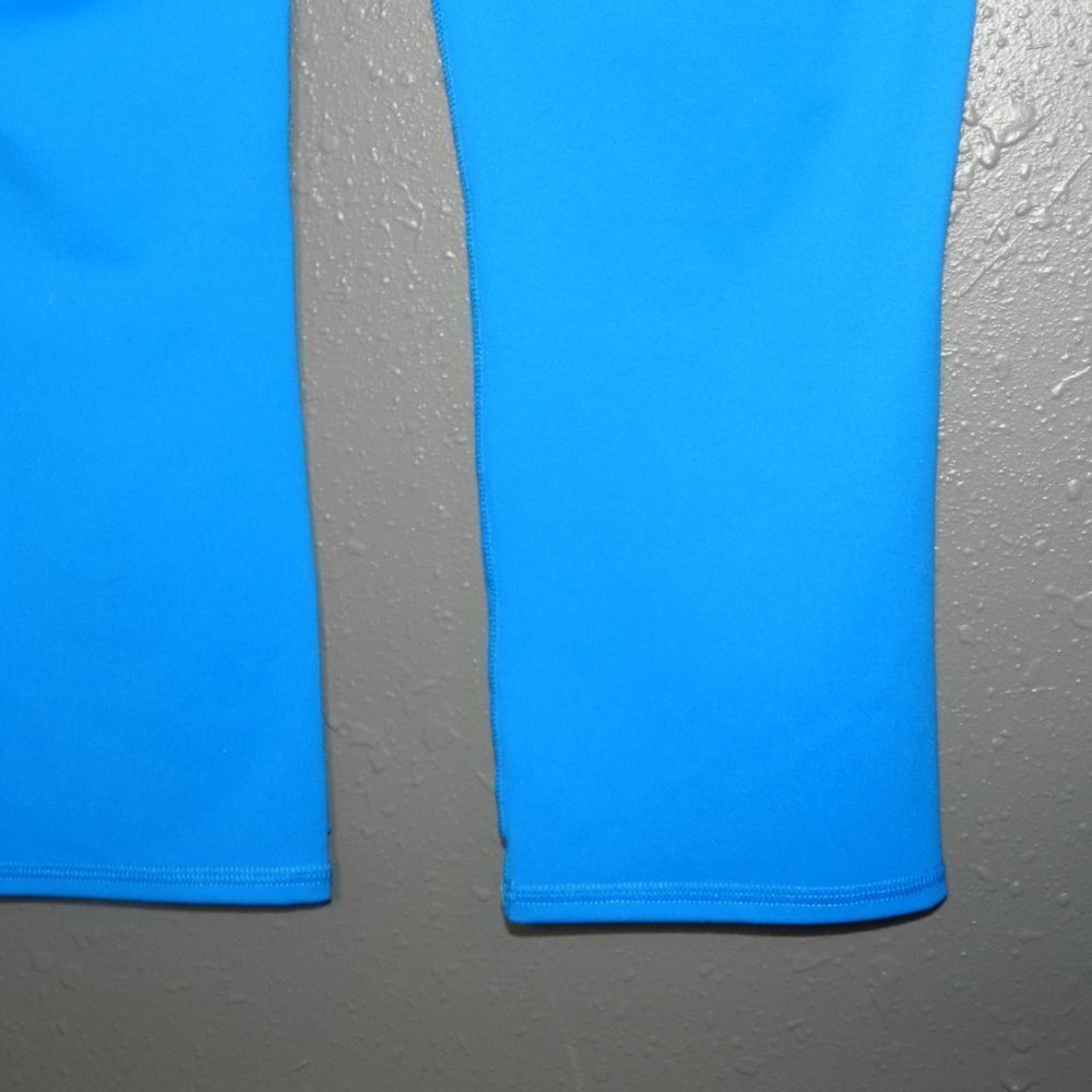 Fabletics Womens Blue Basic Crop Workout Athletic… - image 7